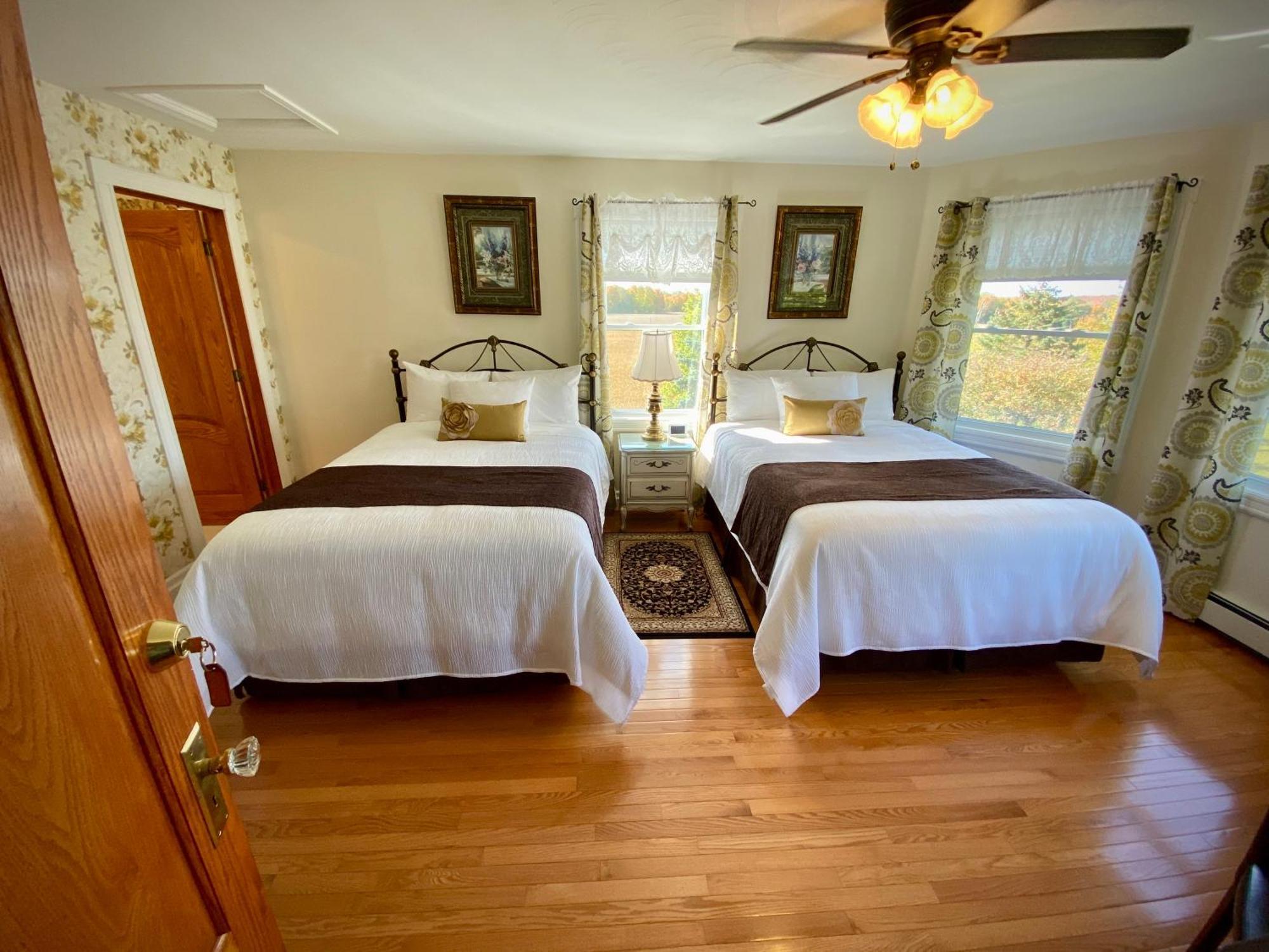 Twin Peaks B&B Mindemoya Kamer foto